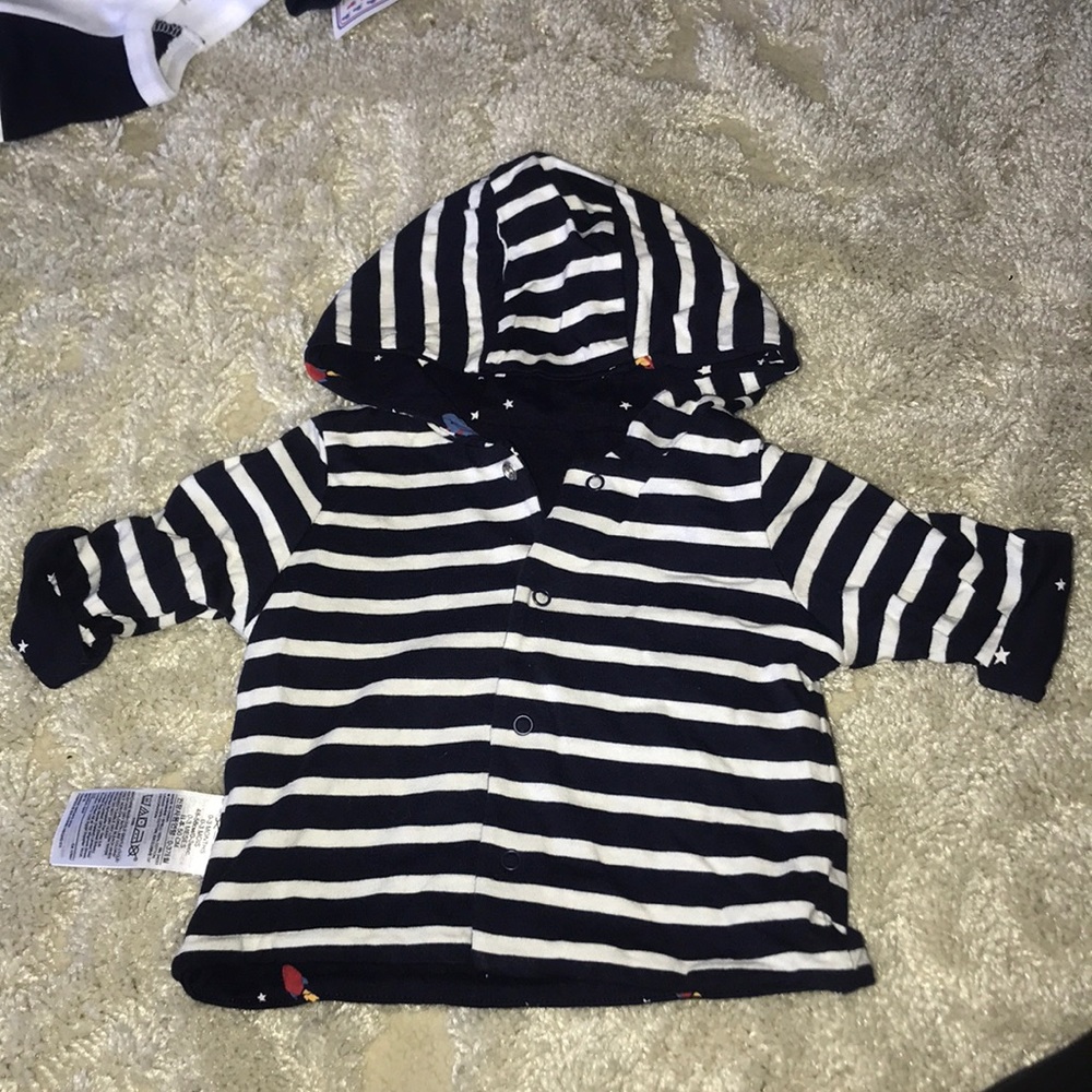GAP Sweatshirt w/ Snaps Reversible 0-3 Months NWT